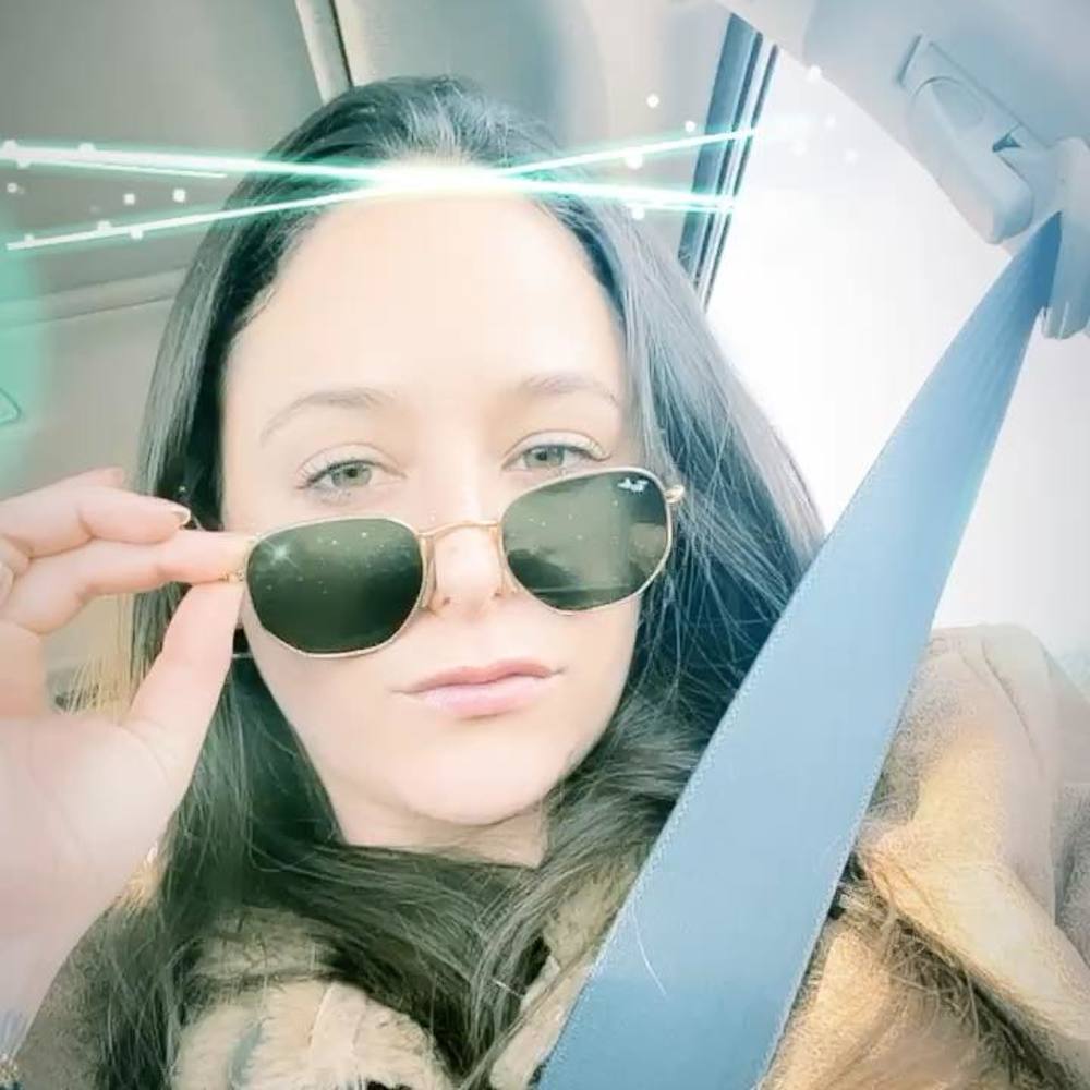 Meet your Posher, Madeleine